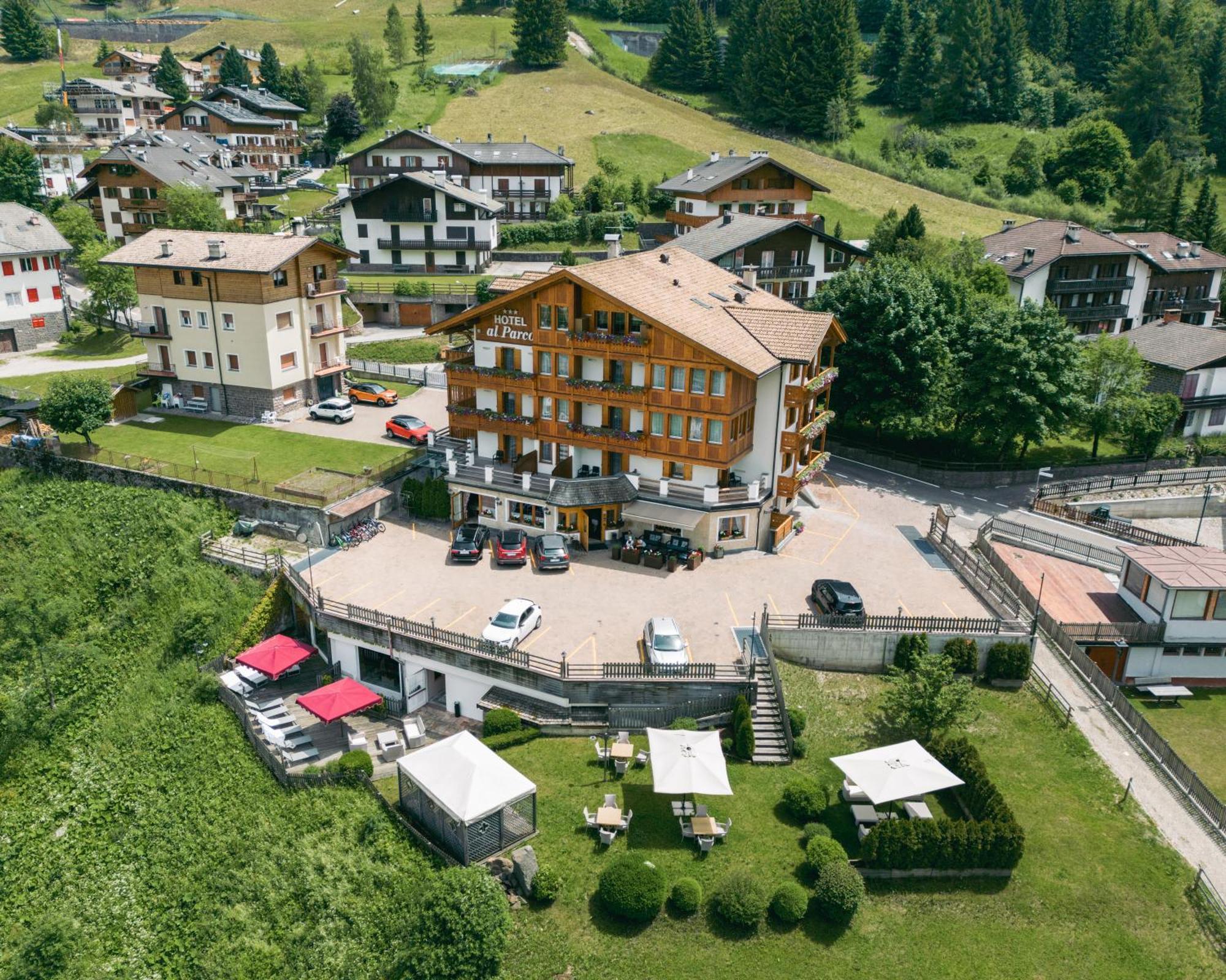 Hotel Al Parco Moena Exteriör bild